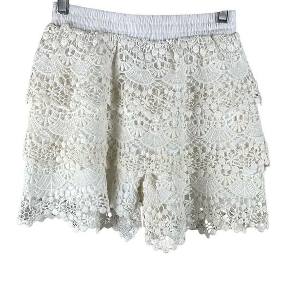 Olsenboye Pants - Olsenboye Boho Tiered Crocheted Lace Shorts XS